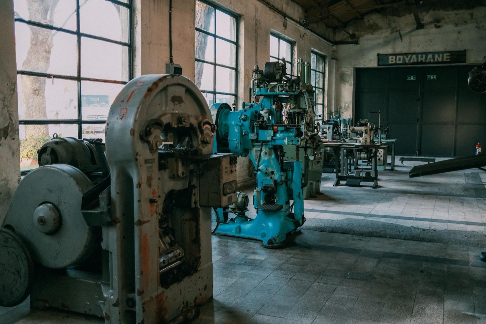 Atelier mécanique industriel